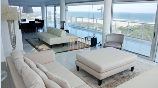 DUPLEX BRAVA PARRILERO PROPIO Y PILETA . SOBRE EL MAR