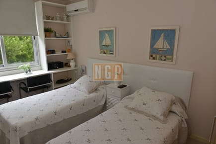 MONO AMBIENTE CON KITCHINETE Y BAÑO CON TODOS LOS SERVICIOS con aire acondicionado y tv