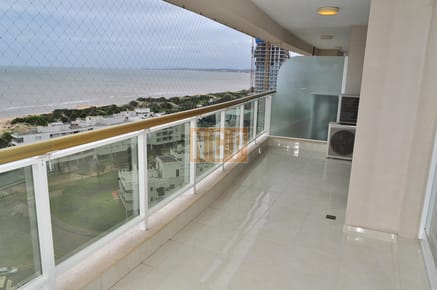EDIFICIO FRENTE AL MAR PLAYA MANSA