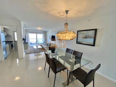 VENTA DE APARTAMENTO DE 2 DORMITORIOS EN EDIFICIO ICON BRAVA PUNTA DEL ESTE