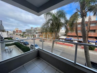 Apartamento en Venta de 2 dormitorios a cuadras del Puerto , Punta del este