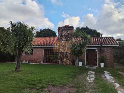 Alquiler casa Barrio Privado Pinares 4 dormitorios