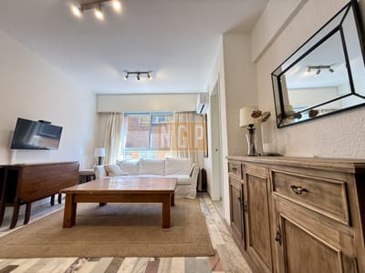 Apartamento en venta, Punta del este, frente a playa de los Ingleses