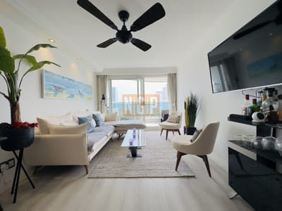 Venta de apartamento de 2 dormitorios Playa mansa con parrillero
