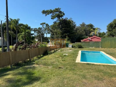 Casa en Rincón del Indio, a pasos del mar