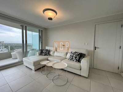 Piso alto 2 dormitorios con 1 baño en ocean drive