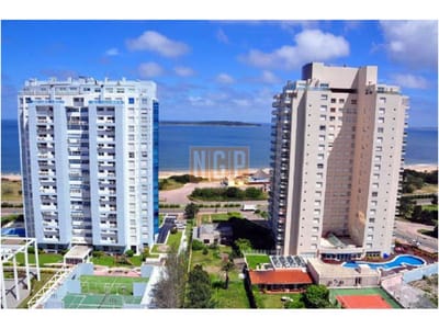 APARTAMENTO CON EXCELENTES SERVICIOS