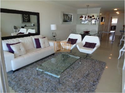 Excelente ubicación! En torre de alta gama, excelente departamento de 3 dormitorios, 3 baños