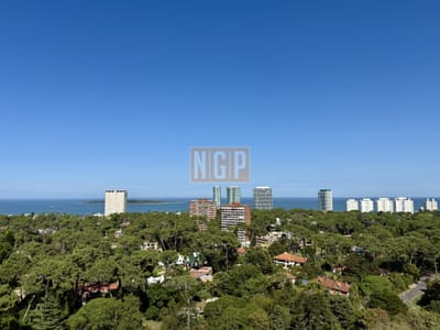 Venta de Apartamento  Parquemar Bosque  Parada 15 de Av. Roosevelt, Punta del Este
