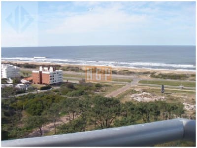 EDIFICIO CON TODOS LOS SERVICIOS VISTA AL MAR