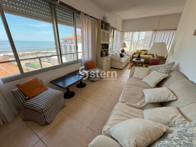 Apartamento en Peninsula, 2 dorm y 2 baños. Espectacular vista