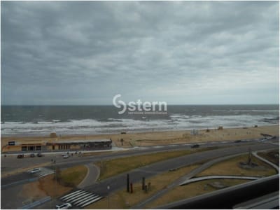 Apartamento 3 Dormitorios ,Playa Brava, Punta del Este.