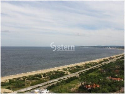 Venta Apartamento 3 Dormitorios, Playa Mansa, Punta del Este