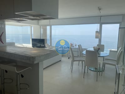 ALQUILER PUNTA DEL ESTE, 3 DORMITORIOS EN SUITE SERVICIO DE MUCAMA Y DE PLAYA