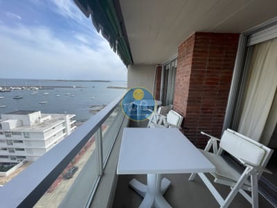 ALQUILER DE TEMPORADA DIVINO APARTAMENTO CON TODA LA VISTA AL PUERTO RECICLADO