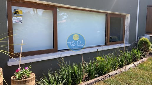Hermoso Chalet en Punta del Este, barrio muy tranquilo rodeado de verde, plantas, flores para disfrutar con todo el confort