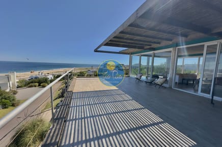 Casa en alquiler a metros del mar con excelente vista
