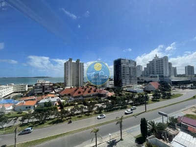 ART BOULEVARD VENTA EN PUNTA DEL ESTE A PASITOS DE TODO 3 DORMITORIOS