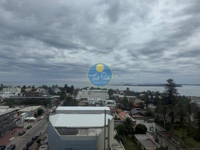 Apartamento en alquiler y venta, edificio historico en Peninsula. 2 Dormitorios