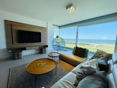 Alquiler  y venta de apartamento de 3 dormitorios en Punta del Este