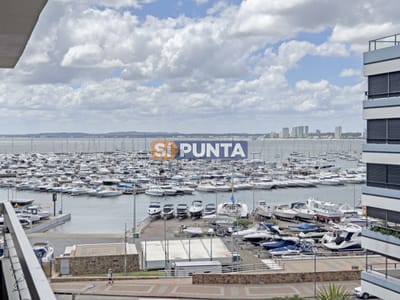 Peninsula con vista al Puerto