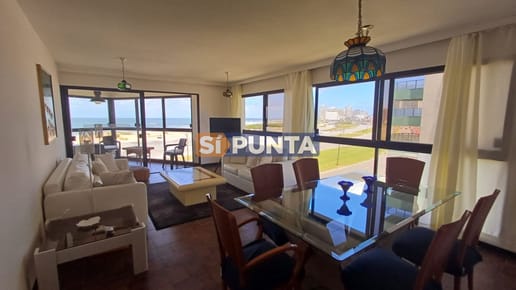 En Alquiler departamento de 3 dormitorios en Brava Punta del Este
