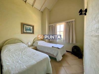 Casa en venta 4 dormitorios Montoya