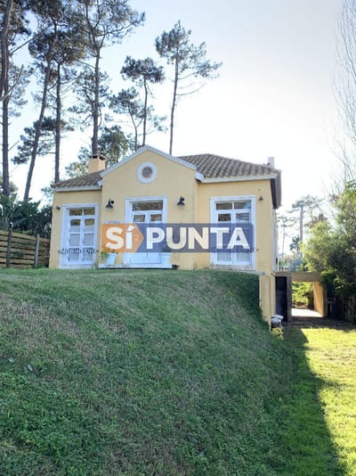 Simpatiquísima casa en Montoya