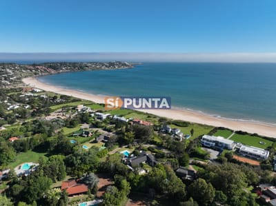 Alquiler de Casa 6 suites en Punta Ballena