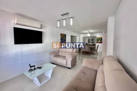 Apartamento de 3 dormitorios en alquiler anual Punta del Este