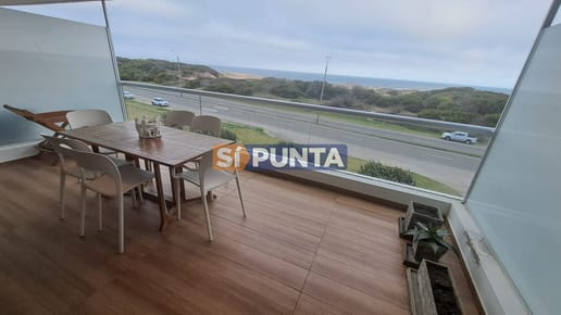 Alquiler de verano en Punta del Este 2 dormitorios frente al mar