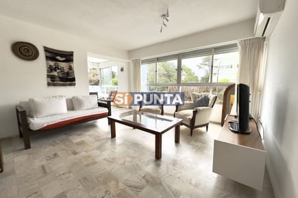 Apartamento de 3 dormitorios en venta Punta del Este