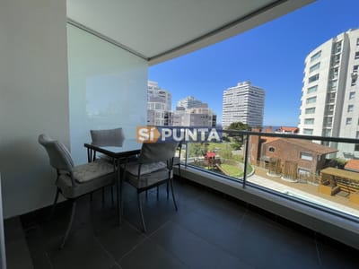 Apartamento de 2 dormitorios en venta Punta del Este