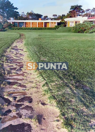 CASA EN SOLANAS PRIMERA LINEA FRENTE A LA PLAYA