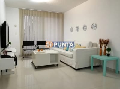 Apartamento de 2 dormitorios Avda. Roosevelt Punta del Este - Buena Inversión