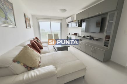 Apartamento de 3 dormitorios en venta Roosevelt