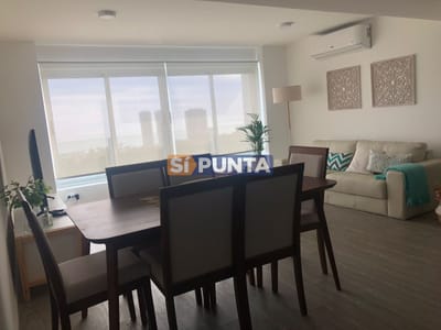En venta y Alquiler anual 2 dormitorios en Punta del Este con todos los amenities