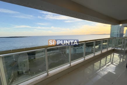 Apartamento en venta de 4 dormitorios mas dependencia