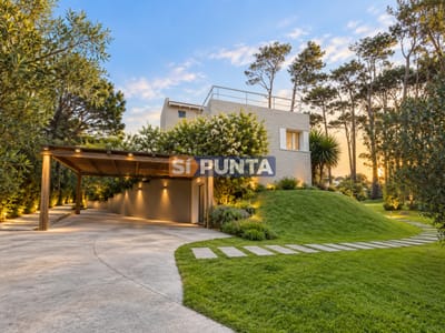 Casa en Venta y Alquiler, Laguna Blanca, La Barra, 4 Dormitorios.