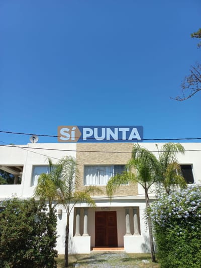 Casa de 5 dormitorios en alquiler temporada Montoya