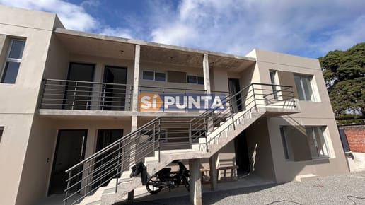 Apartamento de 2 dormitorios en venta Maldonado