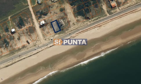 Terreno en Primera Linea con Vista al Mar en Santa Monica