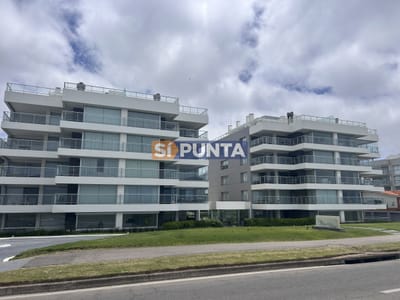 Apartamento de 4 dormitorios