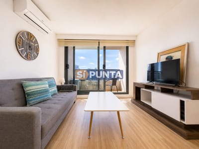 Alquiler anual o venta Apartamento de 2 Dormitorios, Playa Brava, Punta del Este