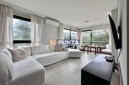 Apartamento de 3 dormitorios en Playa Brava