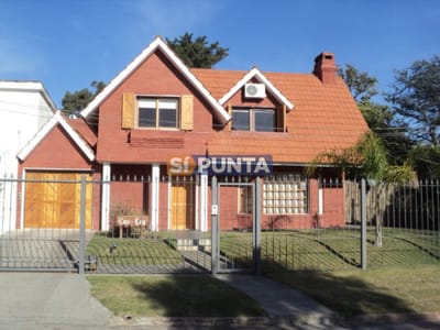 Alquiler casa de 3 dormitorios con piscina en Mansa