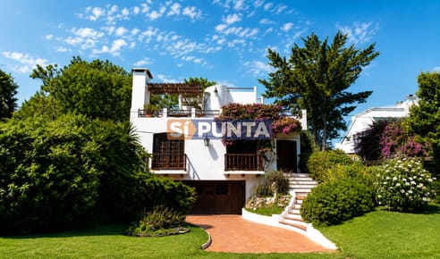 Casa en Rincón del Indio 6 dormitorios con terraza y barbacoa