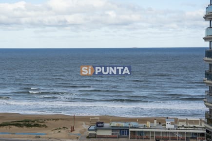 Venta Apartamento 3 dormitorios en torre de jerarquía, Imperiale zona Brava, parada 1, Punta del este.