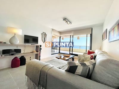 Apartamento en alquiler temporario de dos dormitorios con parrillero de uso exculusivo, Punta Ballena