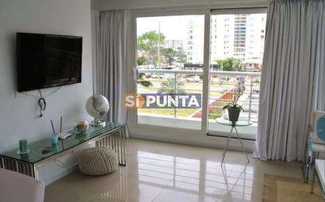 APARTAMENTO EN PUNTA DEL ESTE A 50 METROS DE PLAYA MANSA .1 DORMITORIO 1 BAÑO